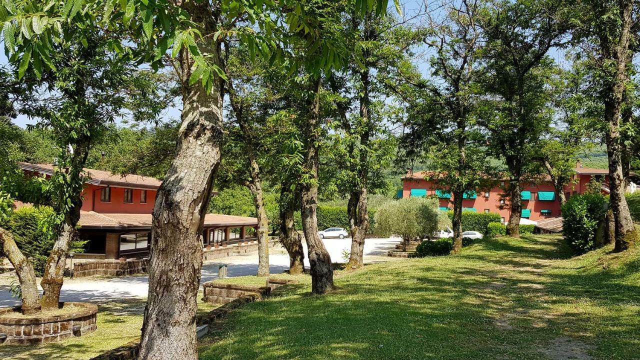Agriturismo Ricciardelli Villa Contrada  Exterior foto