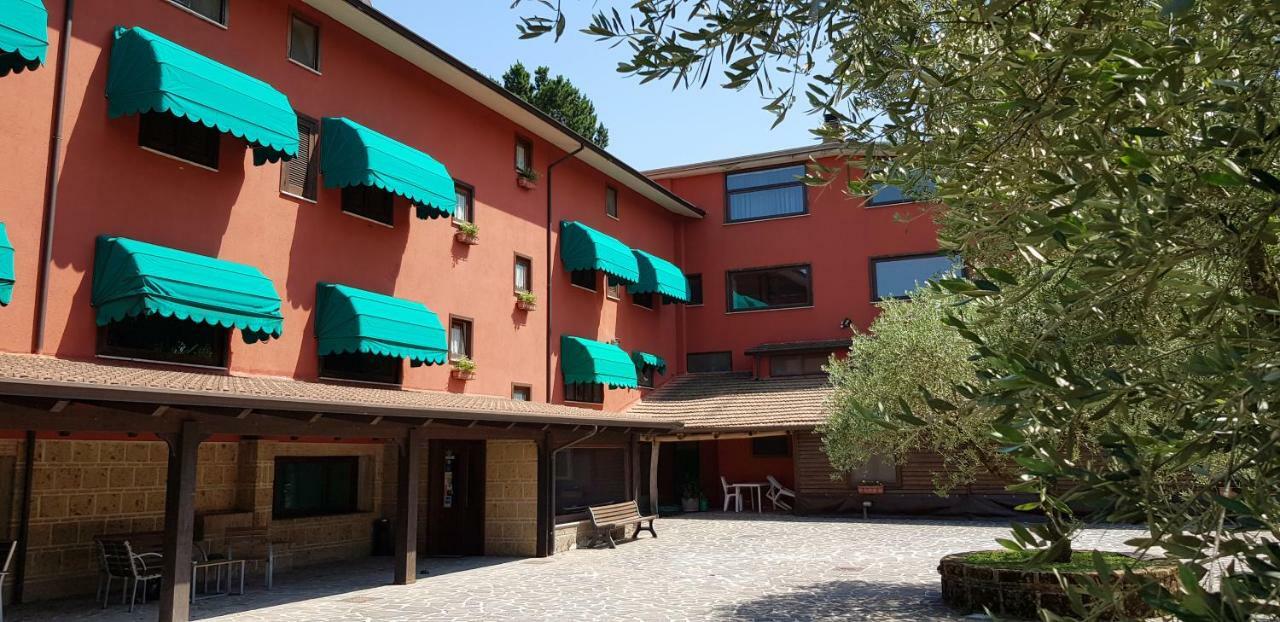Agriturismo Ricciardelli Villa Contrada  Exterior foto